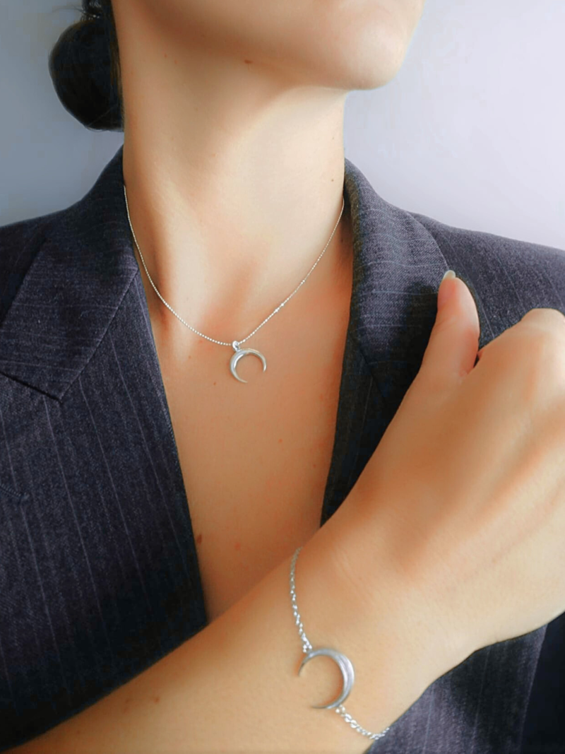 Collar-Plata-de-Ley-Luna-Invertida