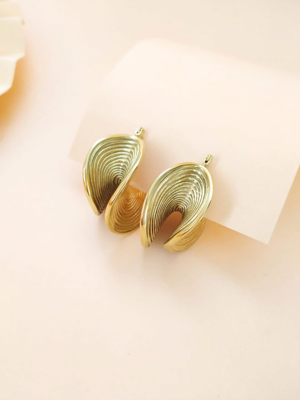 Pendientes Gardenia Dorados