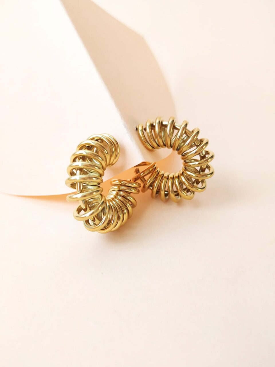 Pendientes Zinnia Dorado..