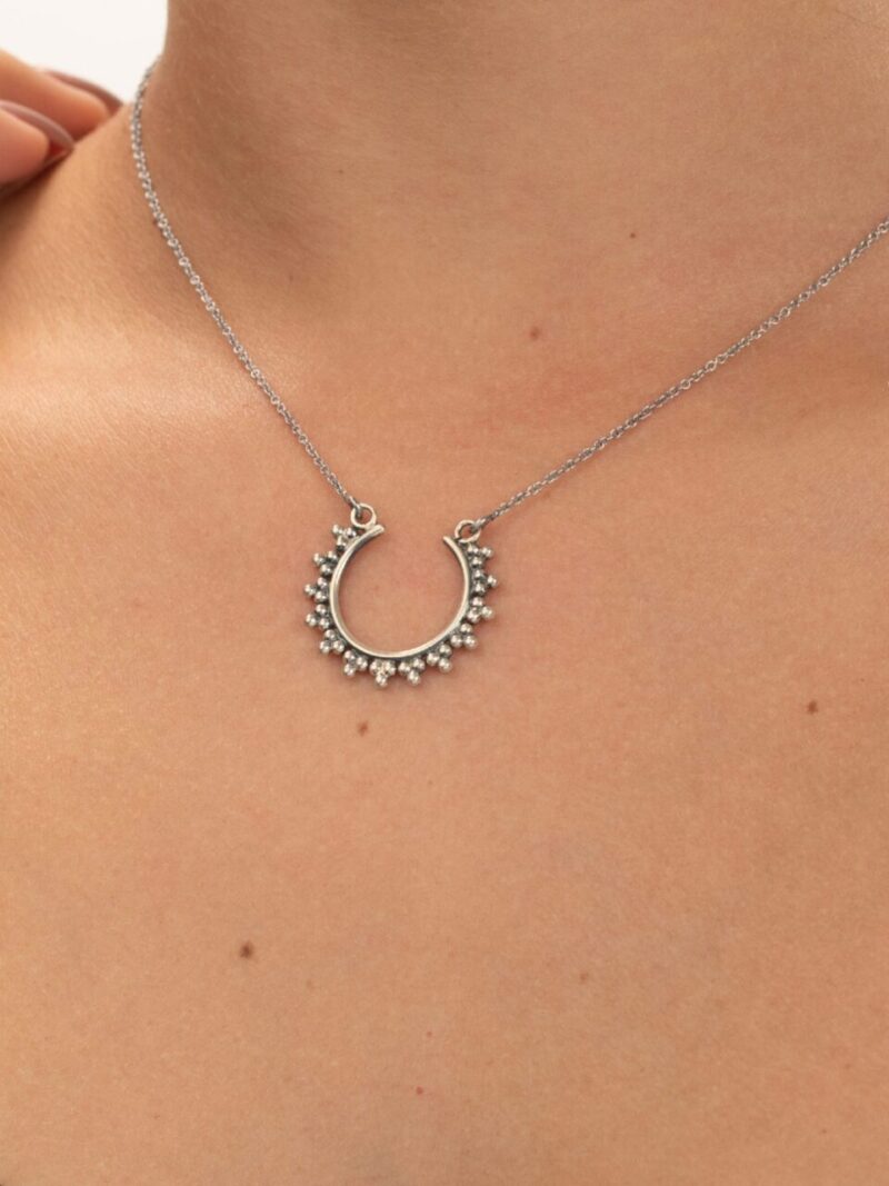 collar plata aramis